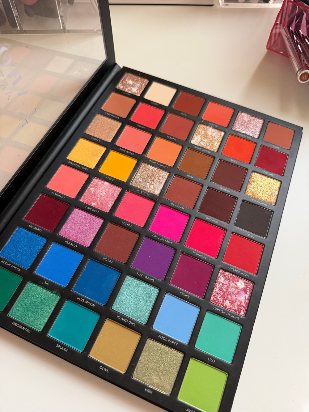 Laroc Pro The Artistry Book Palette
